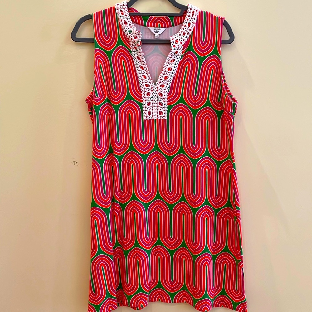 Crown & Ivy PM colorful dress
